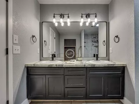 1900 New Haven Ct, Moore, OK 73160 photo 17