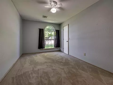 1900 New Haven Ct, Moore, OK 73160 photo 20