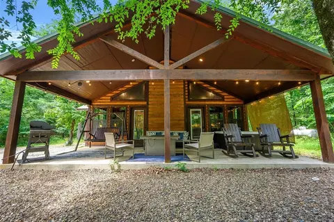 295 Orca Rd, Broken Bow, OK 74728