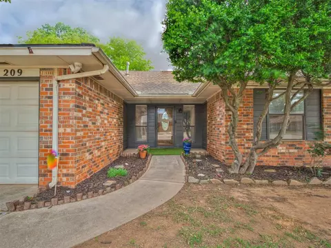 209 E Platt Dr, Yukon, OK 73099 photo 36