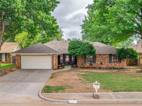 209 E Platt Dr, Yukon, OK 73099 photo 38