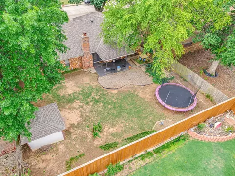 209 E Platt Dr, Yukon, OK 73099 photo 33