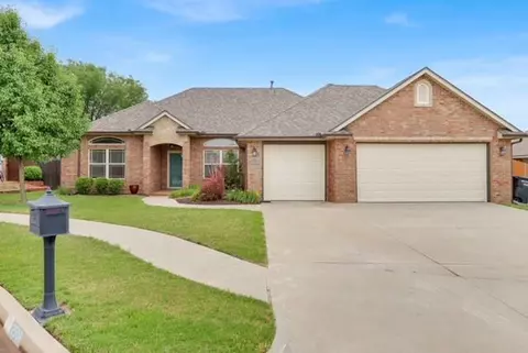 2508 SE 10th Ct, Moore, OK 73160