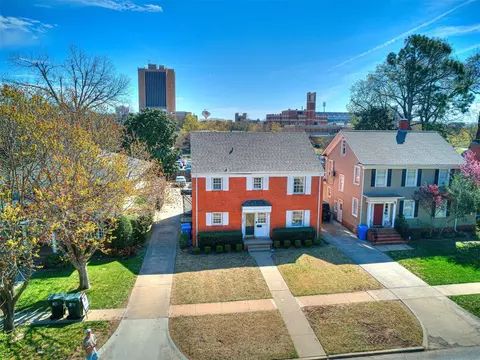 705 Chautauqua Ave, Norman, OK 73069