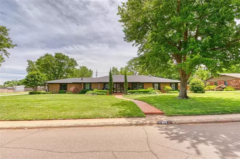 1502 W D Ave, Elk City, OK 73644