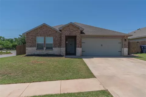 3429 Molly Dr, Yukon, OK 73099