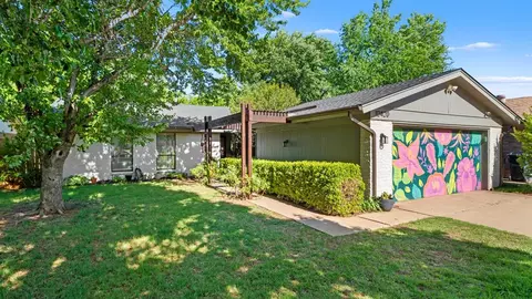 12420 Fox Run Dr, Oklahoma City, OK 73142