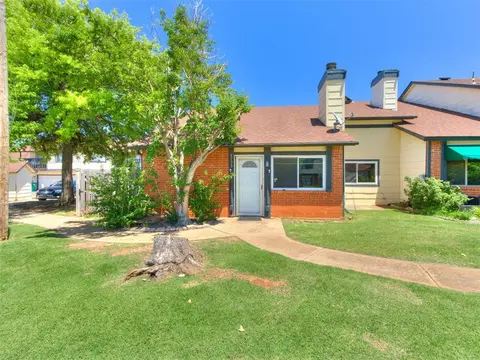 8733 N Roxbury Blvd, Oklahoma City, OK 73132
