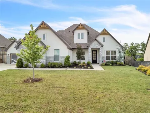 8117 Grass Creek Dr, Edmond, OK 73034