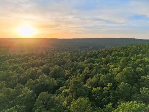 n homestead trail, Moyers, OK 74557