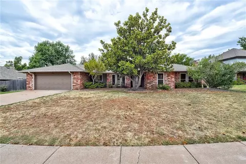 3421 Spring Hill Dr, Edmond, OK 73013