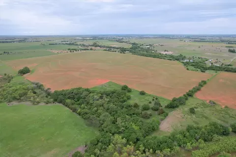 N 2260 Road, Clinton, OK 73601