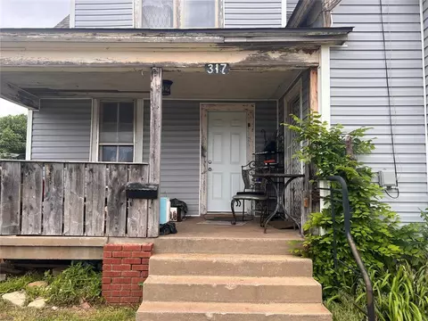 317 S Blaine Ave, Geary, OK 73040