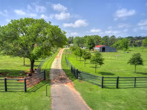 11790 Etowah Rd, Noble, OK 73068