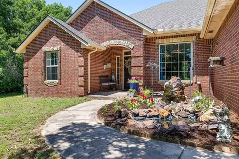 4706 Red Hawk St, Guthrie, OK 73044