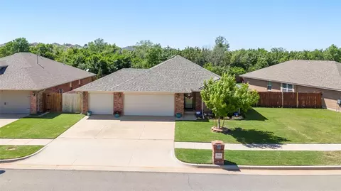9609 Wessex Dr, Yukon, OK 73099