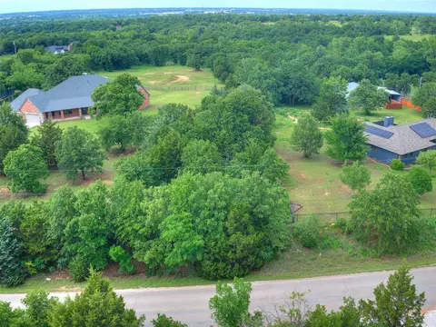 NE Wilshire Roads, Oklahoma City, OK 73121