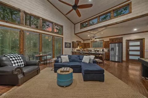 Living - 168 Eagle Mountain Trl, Broken Bow, OK 74728 photo 10 of 10