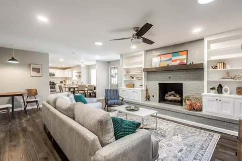 9800 Hummingbird Ln, Oklahoma City, OK 73162