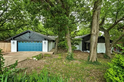2804 Lost Rock Trl, Edmond, OK 73012