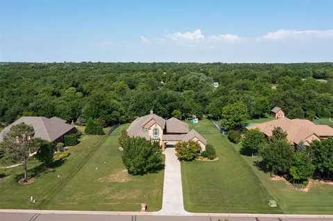 5905 Smoky Hill Trl, Edmond, OK 73034