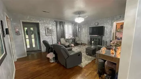 800 E Washington St, Tecumseh, OK 74873 photo 4