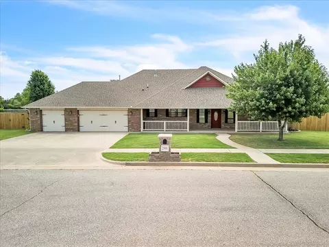 2900 Coventry Manor Dr, Oklahoma City, OK 73128