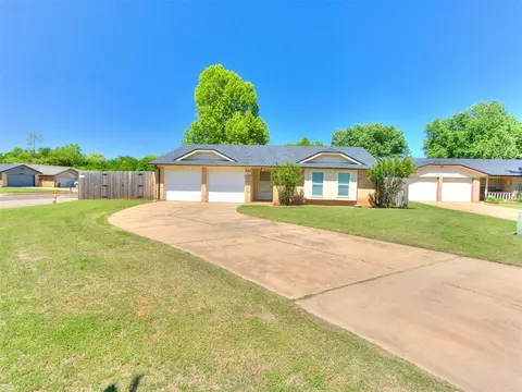625 Jasmine Pl, Edmond, OK 73003