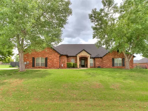 14302 Cottonwood Dr, Edmond, OK 73025