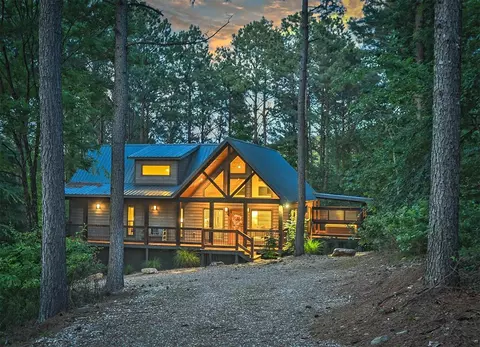 192 Grape Trl, Broken Bow, OK 74728