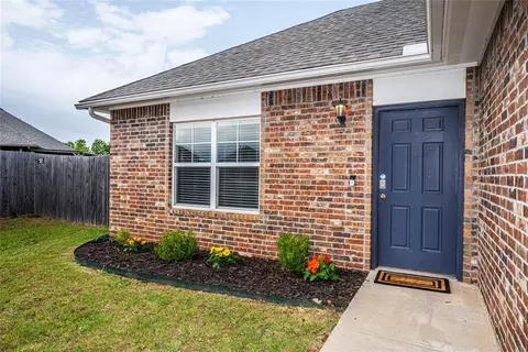 14201 Athens Ln, Yukon, OK 73099 photo 3