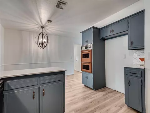 Kitchen - 39 E 21st St, Edmond, OK 73013 photo 3 of 3