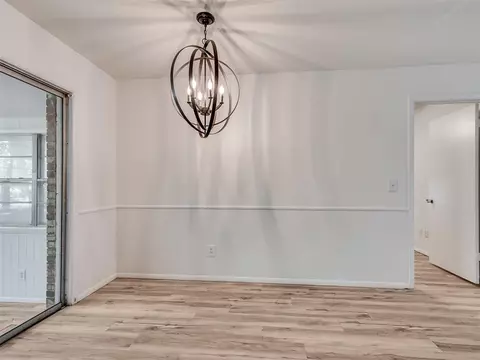 Dining - 39 E 21st St, Edmond, OK 73013 photo 2 of 2