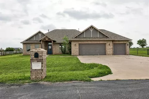 7720 Hawk Ln, Guthrie, OK 73044