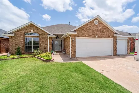 2632 SE 97th St, Moore, OK 73160