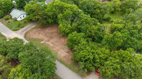 402 W 11th St, Sulphur, OK 73086