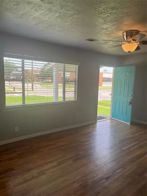 430 E Gray St, Norman, OK 73071 photo 3