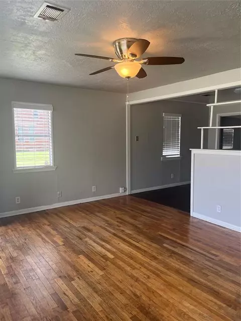 430 E Gray St, Norman, OK 73071 photo 5