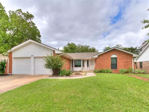 909 Schulze Dr, Norman, OK 73071