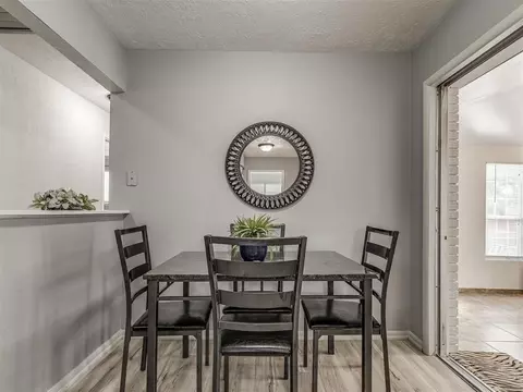 8930 E 33rd Pl, Tulsa, OK 74145 photo 5