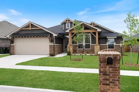 3738 Mesa Rd, Norman, OK 73071