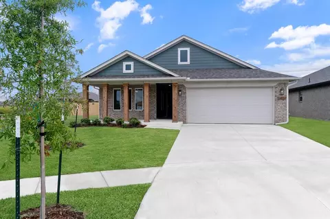 15800 Switchgrass Pl, Moore, OK 73170