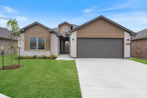 15804 Switchgrass Pl, Moore, OK 73170