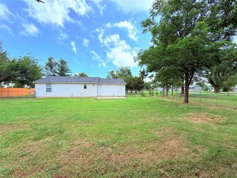 402 E 6th St, Amber, OK 73004 photo 35