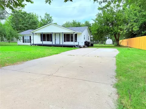 402 E 6th St, Amber, OK 73004 photo 4
