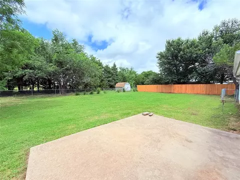 402 E 6th St, Amber, OK 73004 photo 32