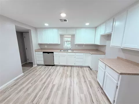 402 E 6th St, Amber, OK 73004 photo 9