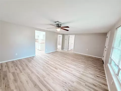 402 E 6th St, Amber, OK 73004 photo 7