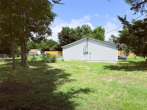 402 E 6th St, Amber, OK 73004 photo 36