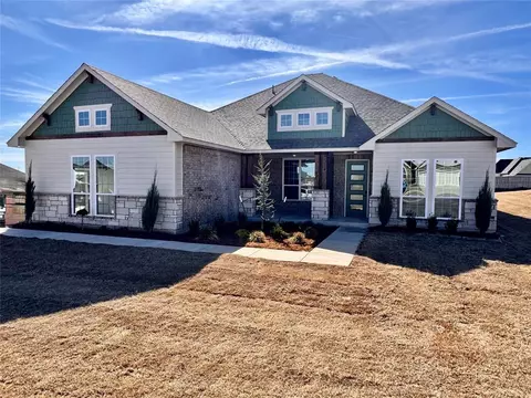9924 NW 98th St, Yukon, OK 73099